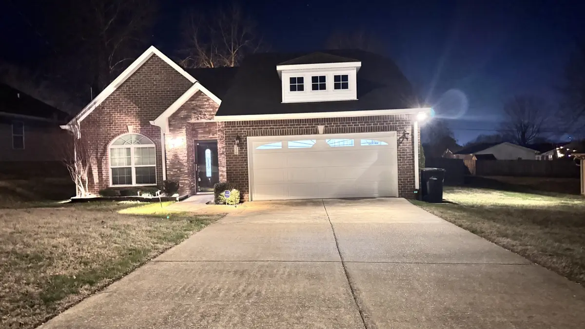 220 Woodsong Ln, Columbia, TN 38401