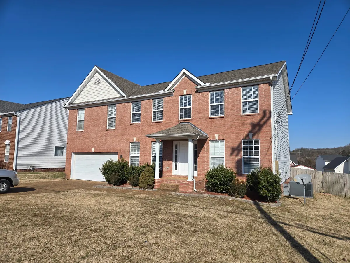 104 Wolverine Trl #E, La Vergne, TN 37086