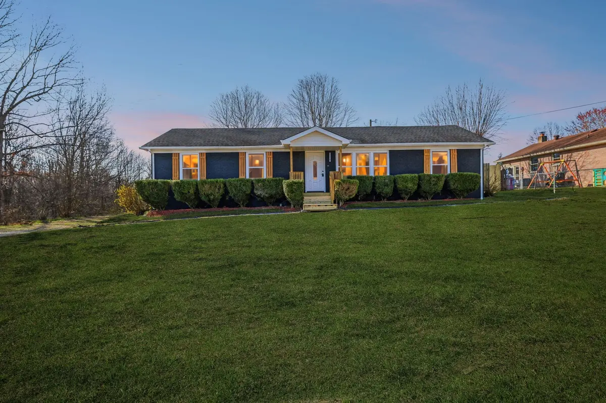 1280 Bandy Rd, Ashland City, TN 37015