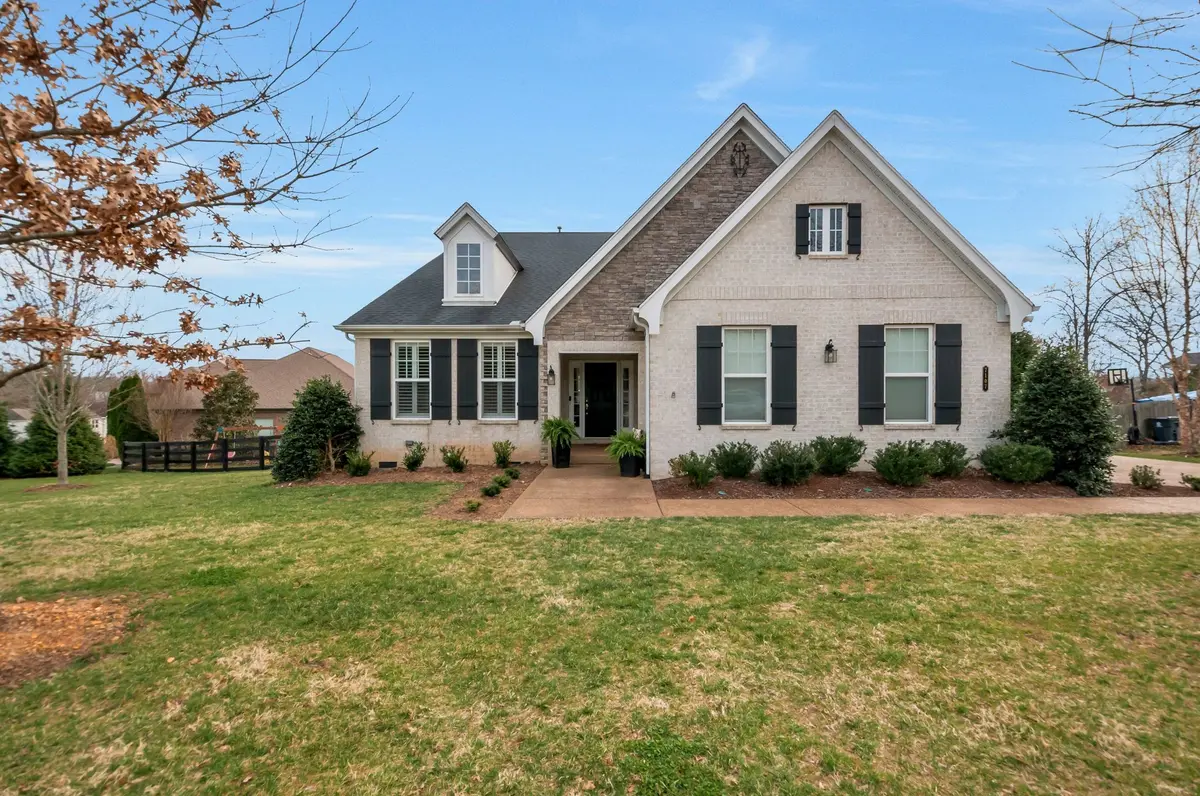 7107 Triple Crown Ln, Fairview, TN 37062