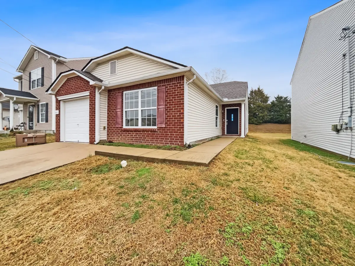 3018 Ewingdale Dr, Nashville, TN 37207