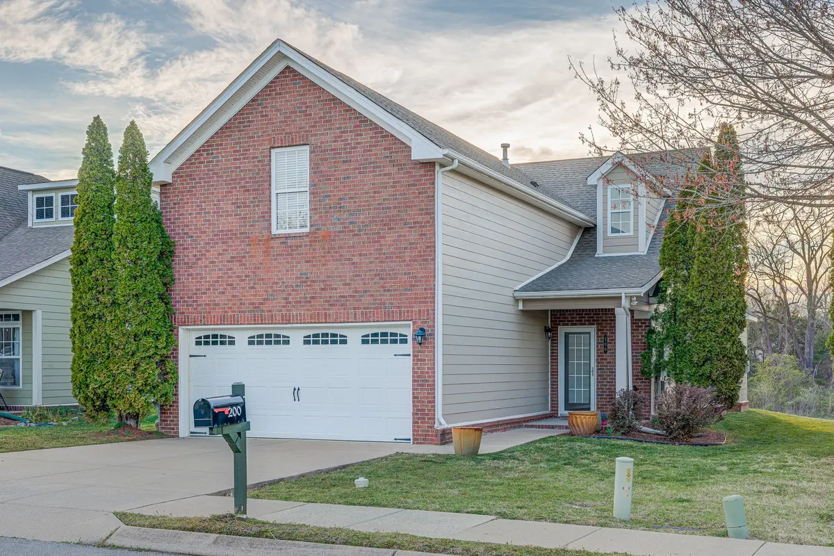 200 Dobson Branch Ct, Nolensville, TN 37135