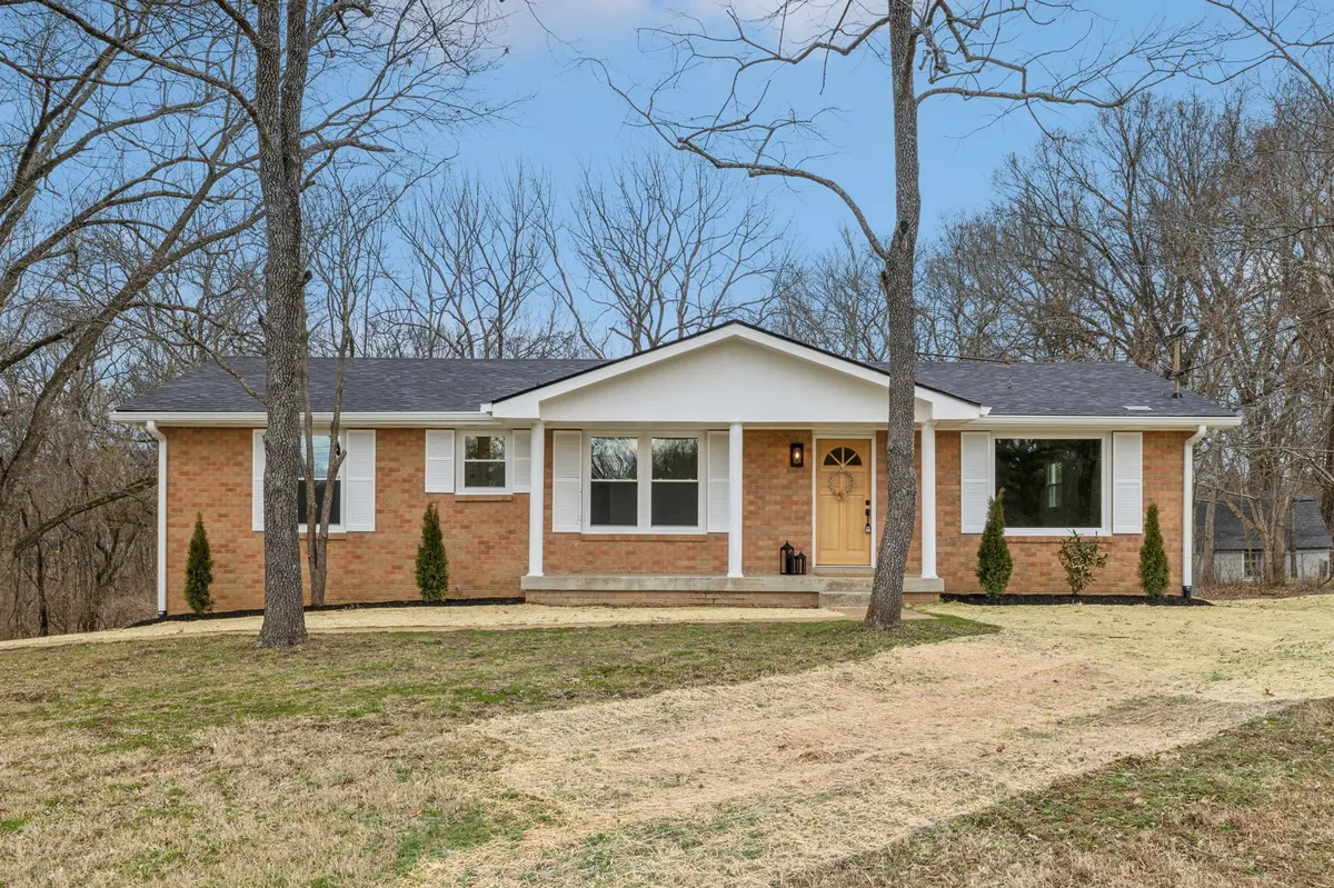 701 Overlook Dr, Mount Juliet, TN 37122