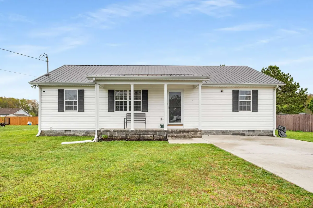 65 Woods Edge Ct, Manchester, TN 37355