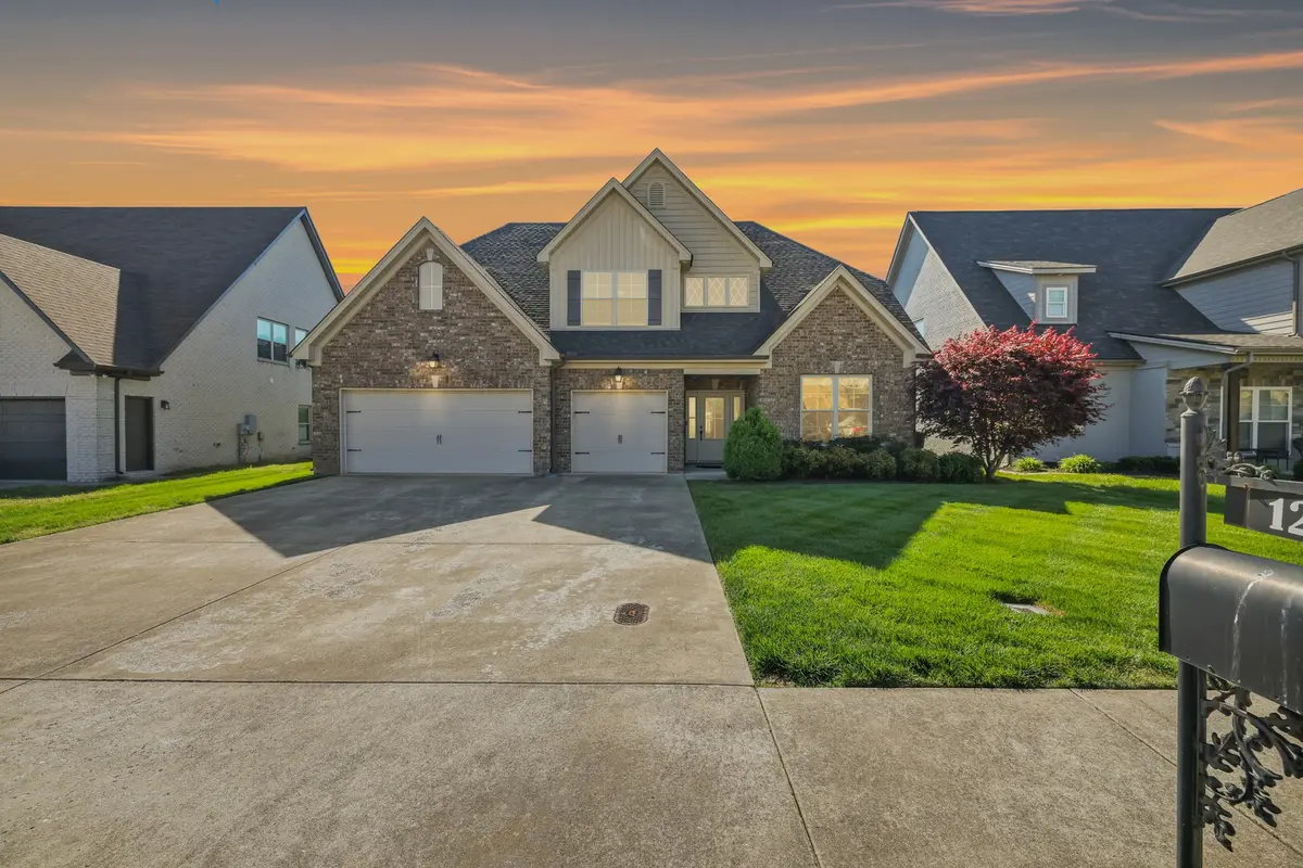 1232 Hensfield Dr, Murfreesboro, TN 37128