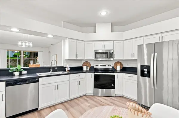 6063 ARMADA ST, Tavares, FL 32778