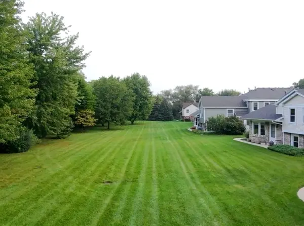 2024 N Old Hicks RD #B6, Palatine, IL 60074