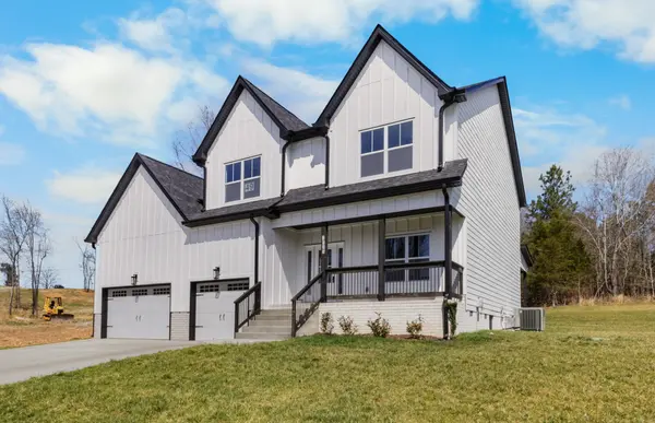 1733 Powell Rd, Clarksville, TN 37043