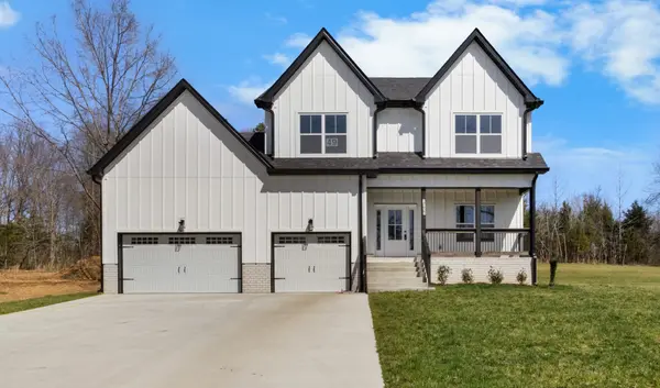 1733 Powell Rd, Clarksville, TN 37043