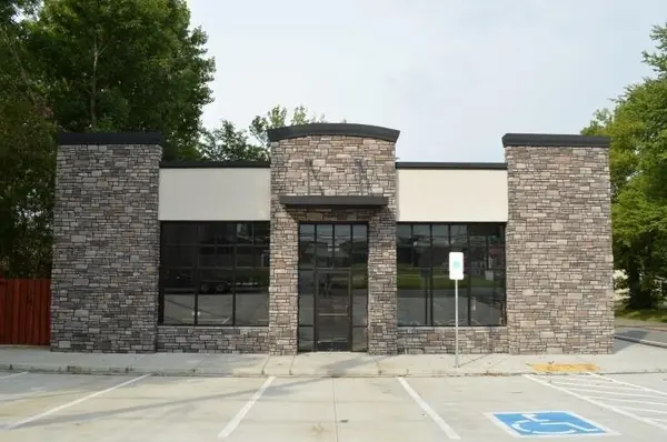 220 N Main St, Ashland City, TN 37015