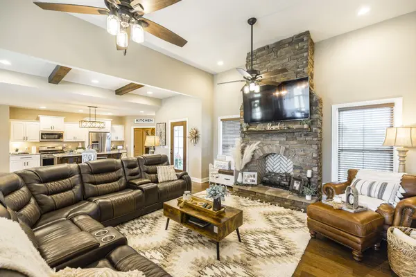4900 Long Creek Rd, Lafayette, TN 37083