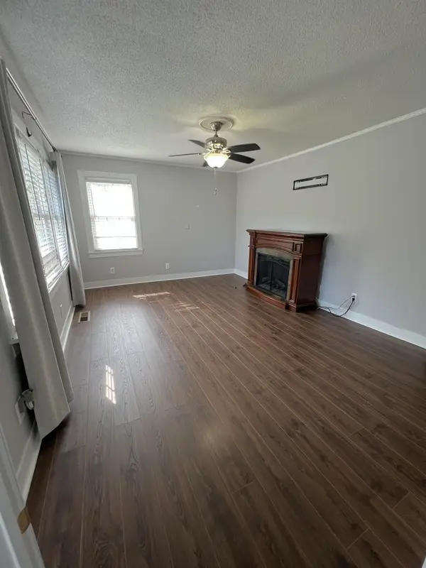 711 Jefferson Ave #E, Carthage, TN 37030