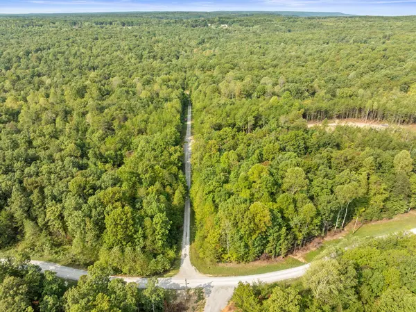 3 RD CT, Altamont, TN 37301