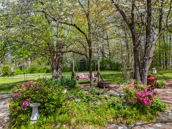 16 East Ln, Fayetteville, TN 37334