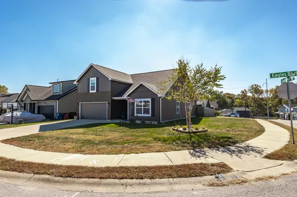 1150 Eagles Bluff Dr, Clarksville, TN 37040
