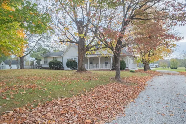 21 River End Rd, Pelham, TN 37366