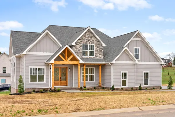 102 Sarah Frances Ct, Clarksville, TN 37043
