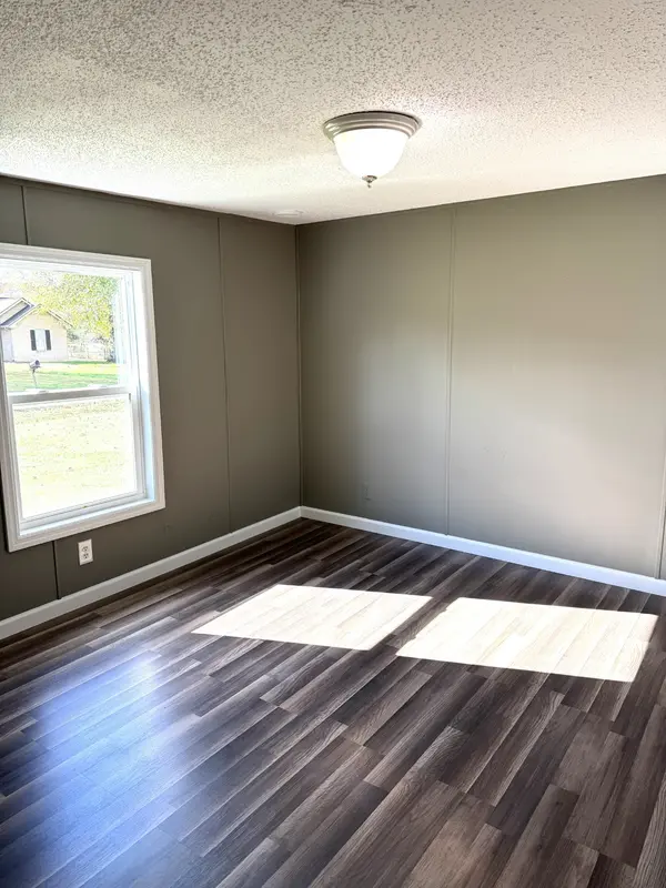 512 McFerrin St, Woodbury, TN 37190