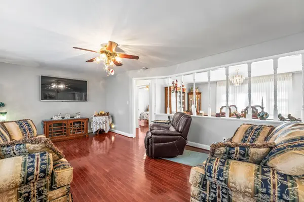 201 Kelly Dr, Decherd, TN 37324