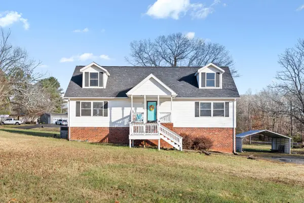 1002 Glendale Dr, Dickson, TN 37055