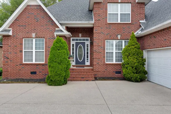 2930 Runnymeade Dr, Murfreesboro, TN 37127