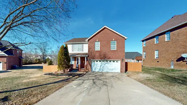 106 Harrier Ct, La Vergne, TN 37086