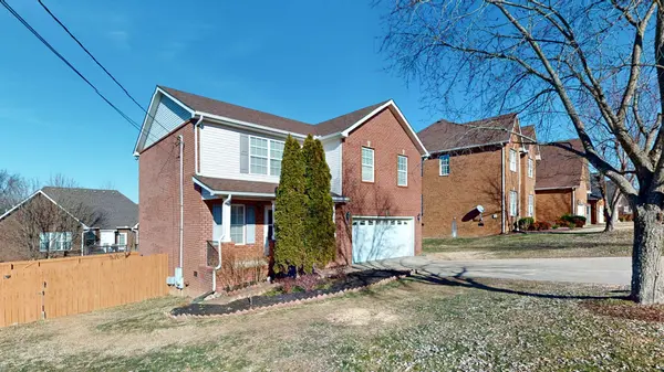 106 Harrier Ct, La Vergne, TN 37086