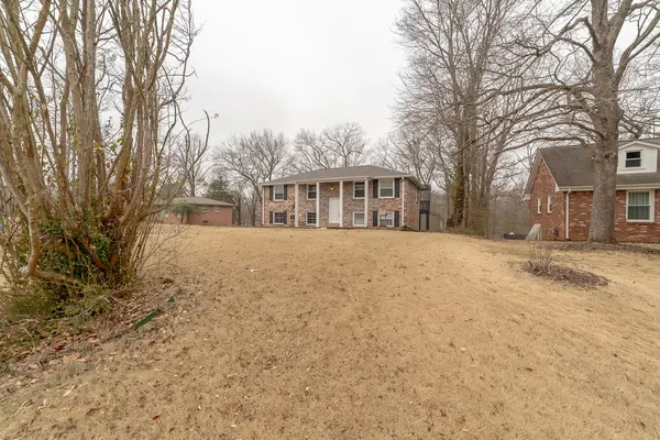 1274 Jostin Dr, Clarksville, TN 37040