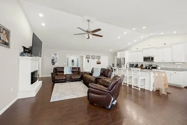 437 Deerfield Rd, Crossville, TN 38555
