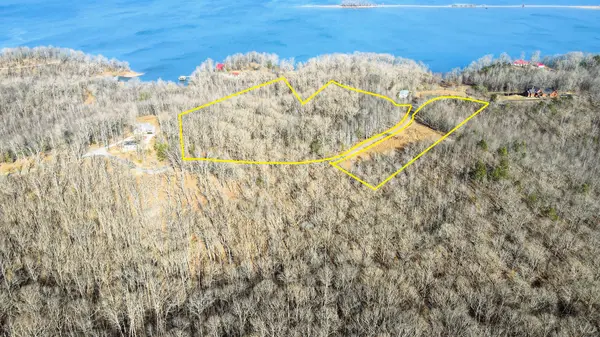 0 River Oaks Dr, Big Sandy, TN 38221