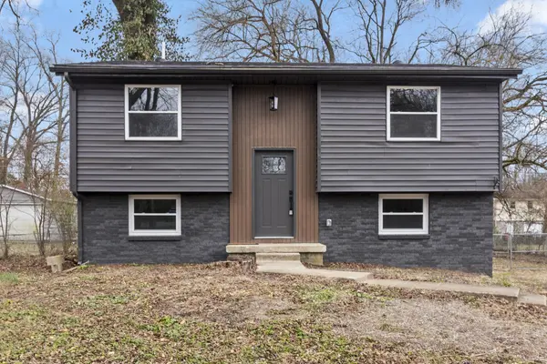 104 Airport Rd, Clarksville, TN 37042