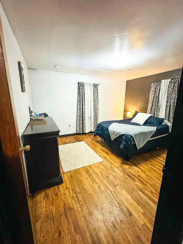 96 College St, Bruceton, TN 38317