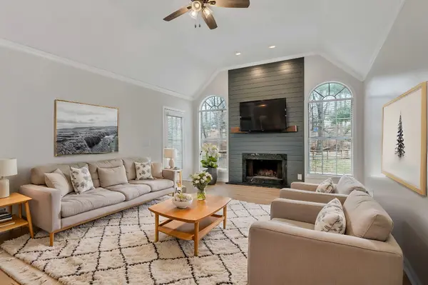 303 Autumn Wood Dr, White House, TN 37188