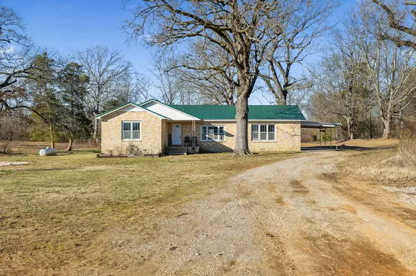 35 Jonestown Rd, Summertown, TN 38483
