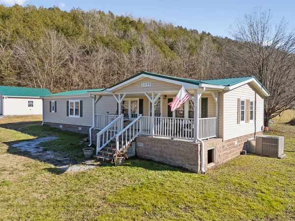 1309 Gassaway Main St, Liberty, TN 37095