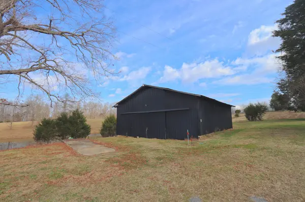 2525 Dotson Rd, Lafayette, TN 37083
