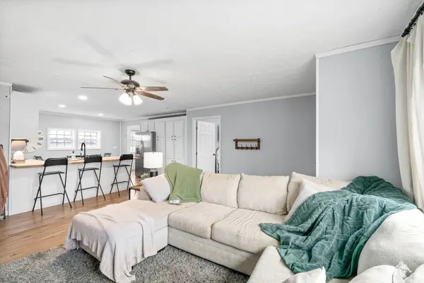 2571 Cook Rd, Woodlawn, TN 37191