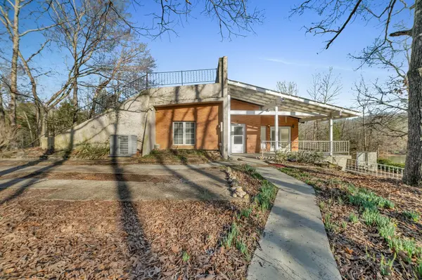 1444 Bivens Cypress Creek Rd, Camden, TN 38320