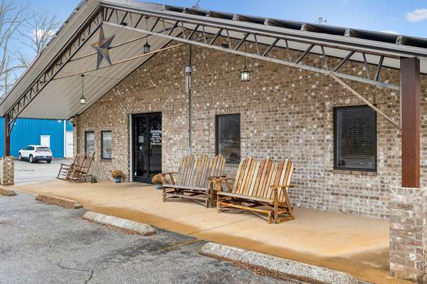 131 Highway 20 Summertown, TN 38483