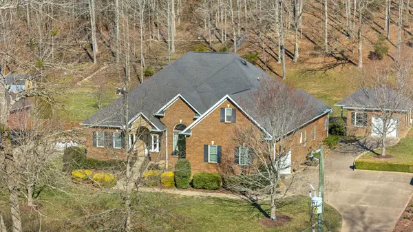 8036 Charlotte Pike, Nashville, TN 37221