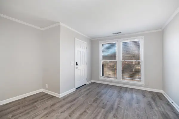 669 McPherson Dr, Nashville, TN 37221