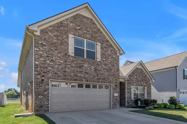 2502 Hollis Dr, Murfreesboro, TN 37127