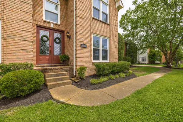 2003 Drakes Hill Ct, Hendersonville, TN 37075