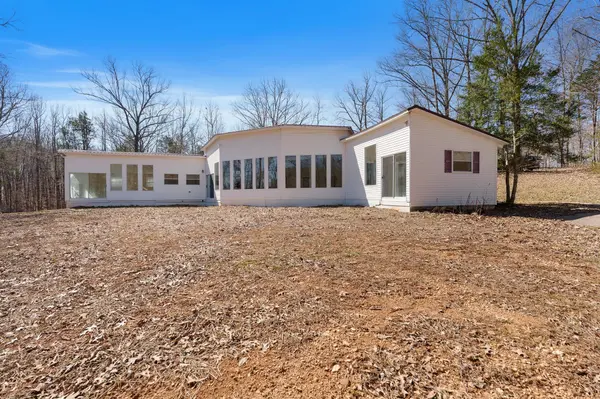 313 Shirley Bates Dr, Clifton, TN 38425