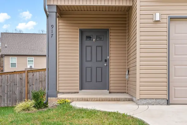 917 Recurve Ct, Clarksville, TN 37042
