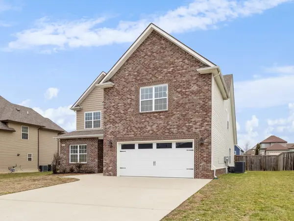 617 Tacoma Dr, Clarksville, TN 37043