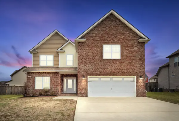 617 Tacoma Dr, Clarksville, TN 37043