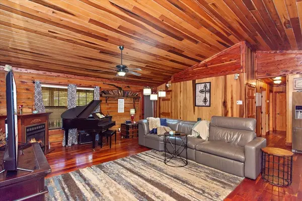 4810 Hampshire Pike #SW, Hampshire, TN 38461