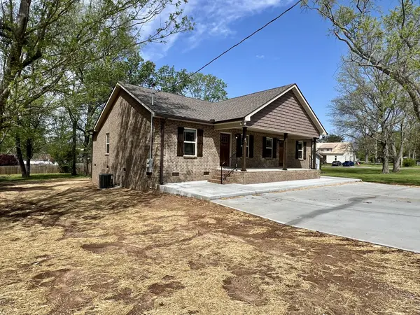 296 S Bratton St, Decherd, TN 37324