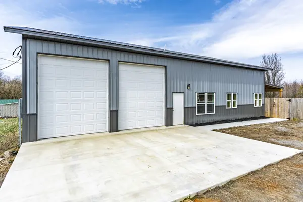 588 Howell Hill Rd, Flintville, TN 37335